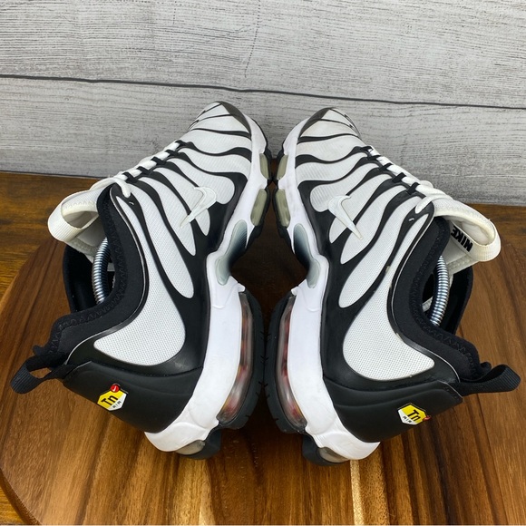 Nike Air Max Plus TN Ultra White Black Sneaker 898015-101 Men’s Shoe Size 11.5 - Picture 9 of 13